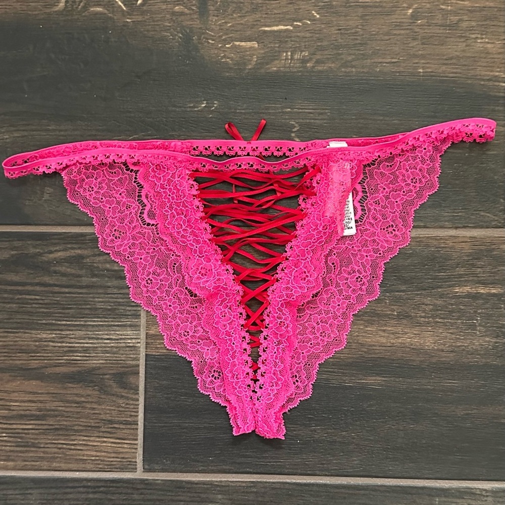 Victoria's Secret Dream Angle String Bikini Panty - Picture 2 of 4